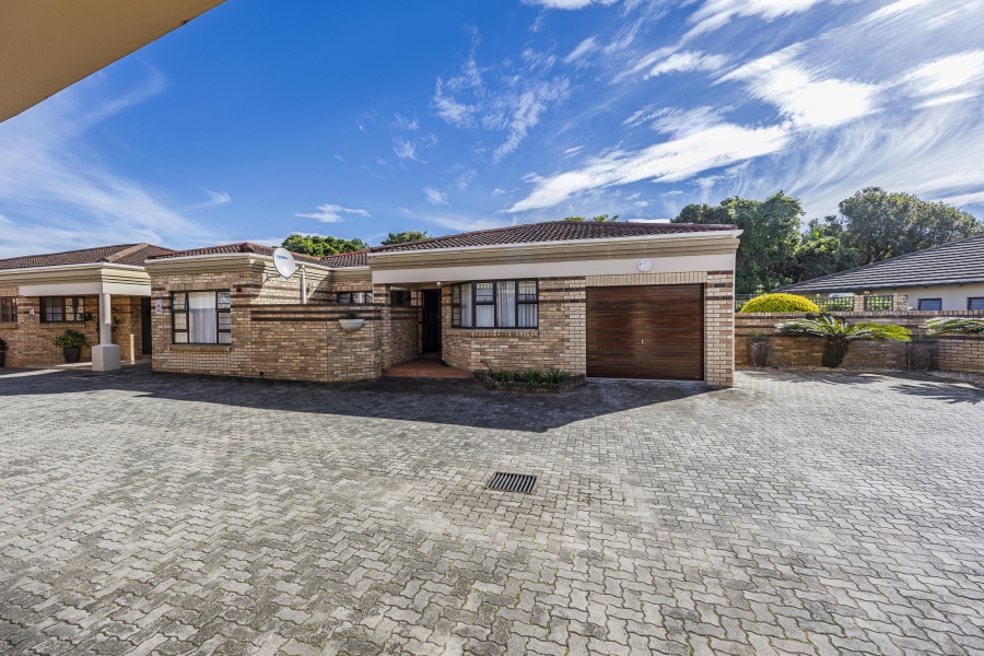 3 Bedroom Property for Sale in Beacon Bay Eastern Cape